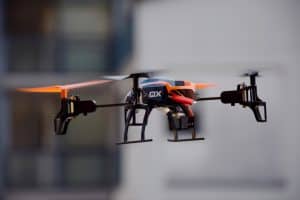 drone-674238_1920