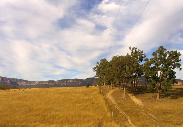 megalong-landscape-iii-1542182-639x444